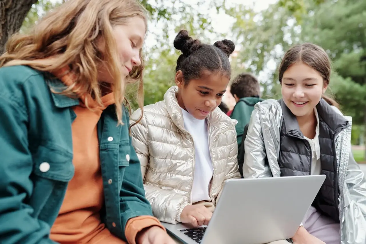 Students learning together
