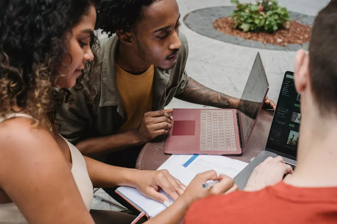 Students learning together